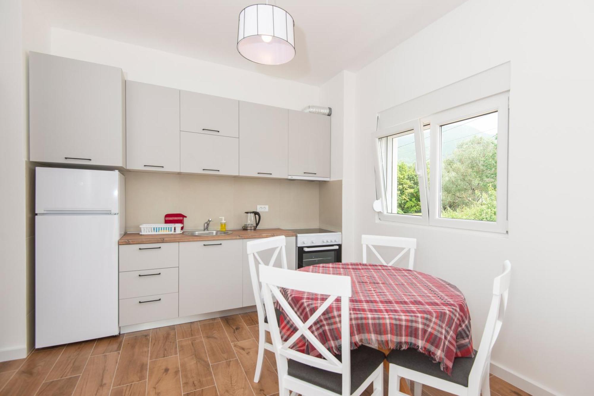 Al Mare Apartments Котор Екстериор снимка