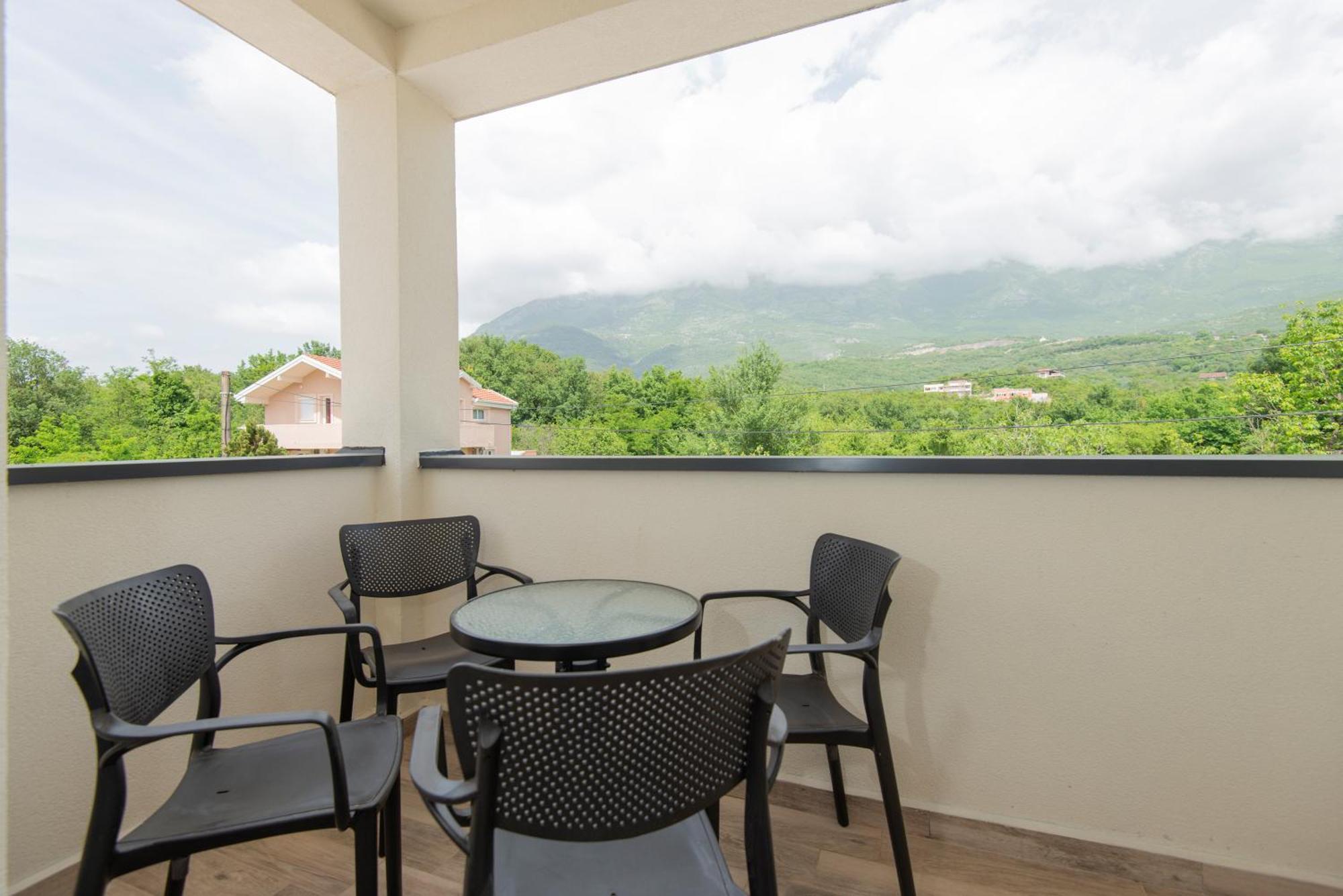 Al Mare Apartments Котор Екстериор снимка